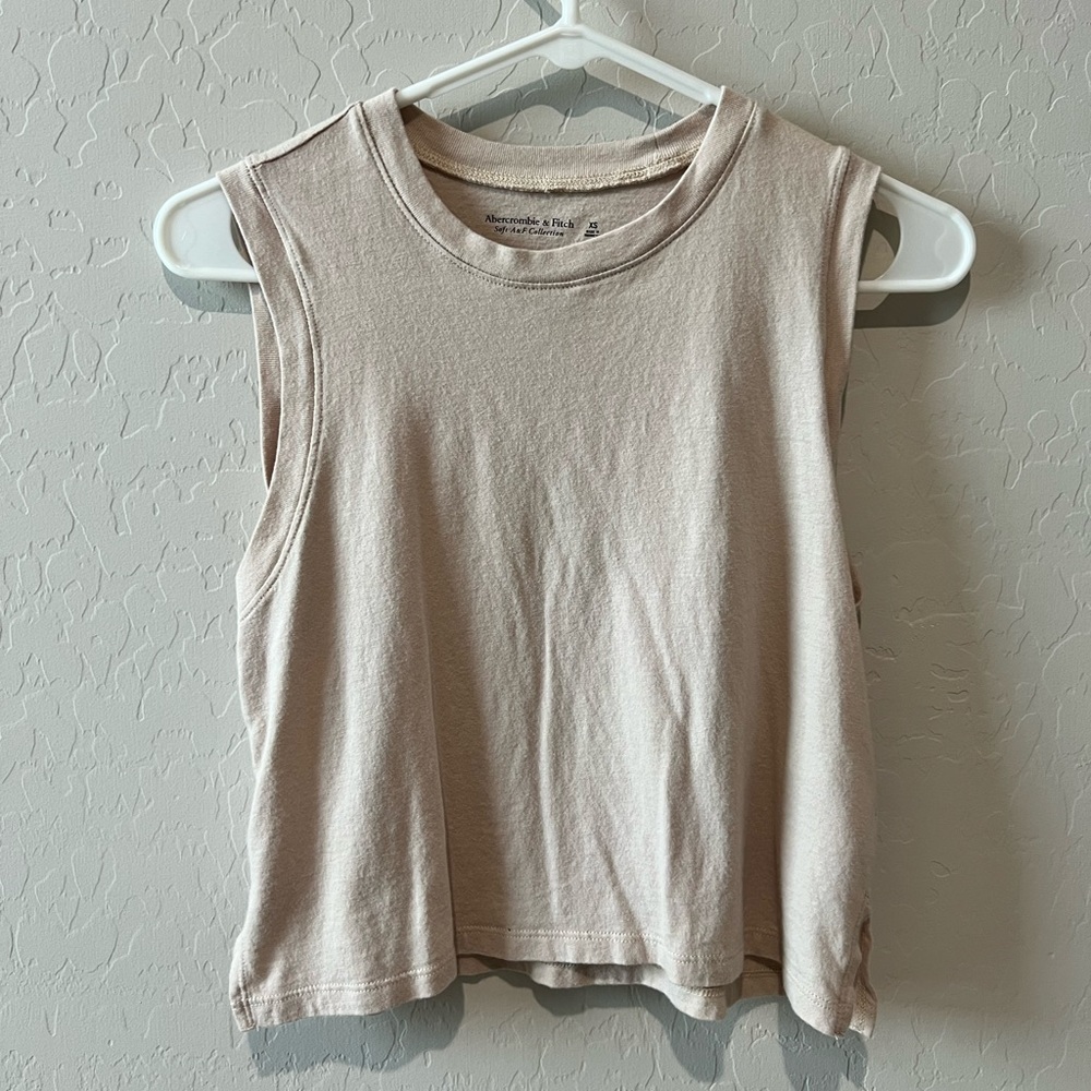 Abercrombie & Fitch Cropped Muscle Tank